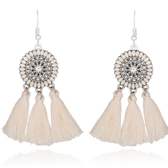 Rhinestone Sunflower Yarn Tassel Drop Earrings - Picture 1 of 2